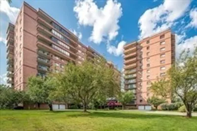 3920 Mystic Valley Pkwy #816 1