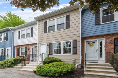 24 Mountainshire Dr #24 1