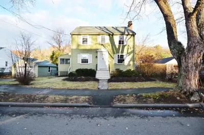 12 Fell St 1