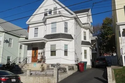 204 Pleasant Street 1