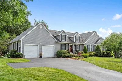 66 Brook Ln 1