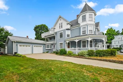 6 Gardner Place 1