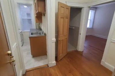 360 Riverway #8 1