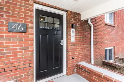 46 Bolton Street #3 1