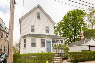 230 Roslindale Ave 1
