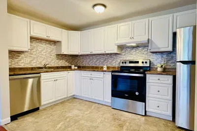 16-a Mayberry Dr #1 1