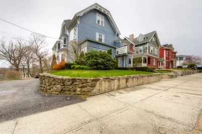 146 Lincoln Street 1
