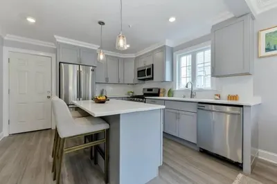 224 Newbury Ave #2