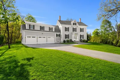 275 S Main St 1