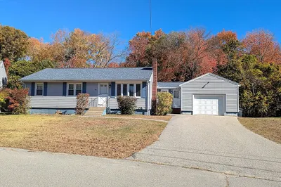 55 Crestwood Cir