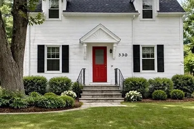 330 Newman Ave 1