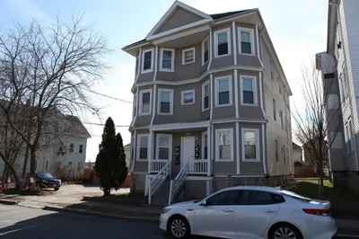 46 Deane St #2E