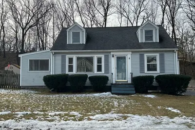 21 Mayflower Rd