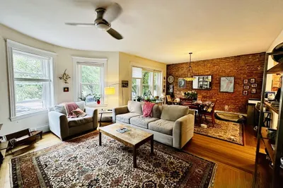 256 Aspinwall Ave #1