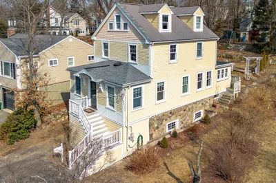 498 Waltham St 1