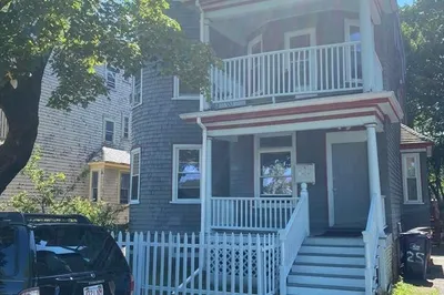 25 Wainwright St #2 1