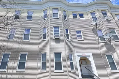 142 Dakota Street #1 1