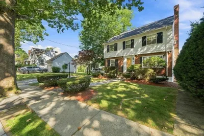 8 Carlson Circle 1