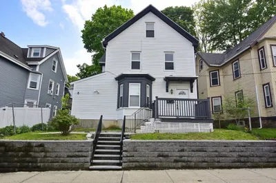 43 Rosseter St #2