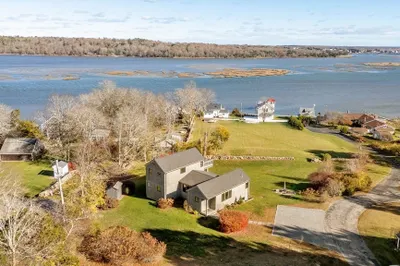542 River Rd