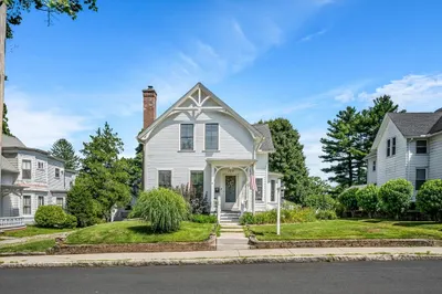 125 Chapin St 1
