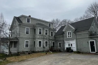 22 Main St