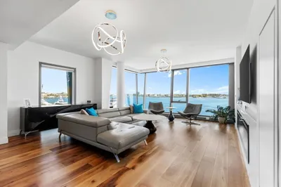 300 Pier 4 Blvd #5C 1