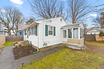 116 Richmond St