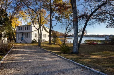 46 Pinehurst Dr 1