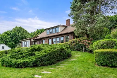 34 Hutchinson Rd