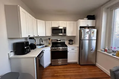 281 Highland Ave #1B