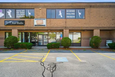 885 Main St #5 1
