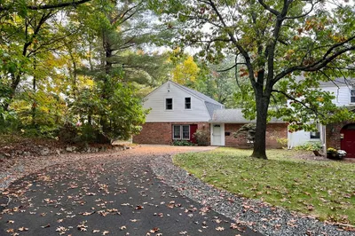 46 Auburndale Ave #46