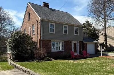 139 Webster St 1