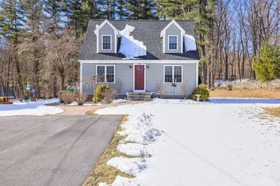 489 Highland St 1