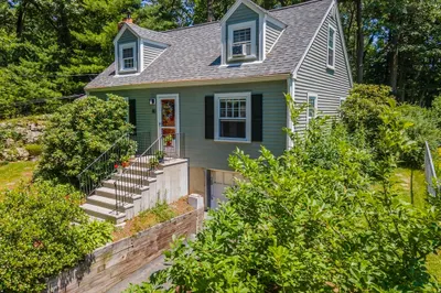 80 Higgins Rd 1