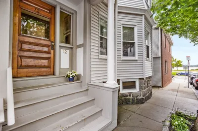 12 Douglas St #2