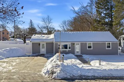 206 Burnham Rd
