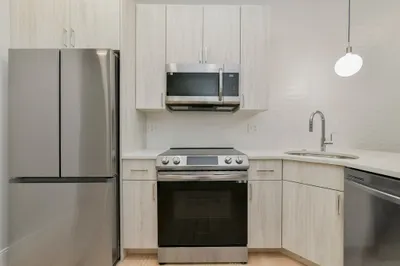 130 Bremen St #1