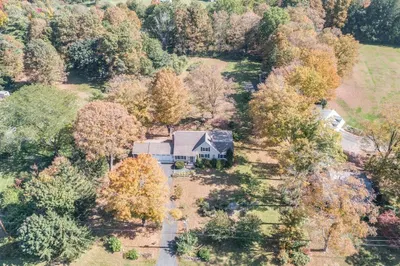 134 Cold Hill Rd 1