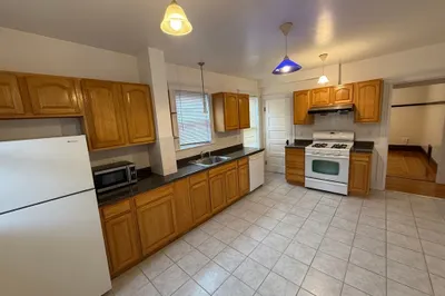 28 Washburn Ave #3