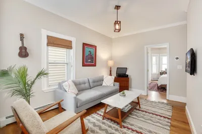 607 Bennington Street #1