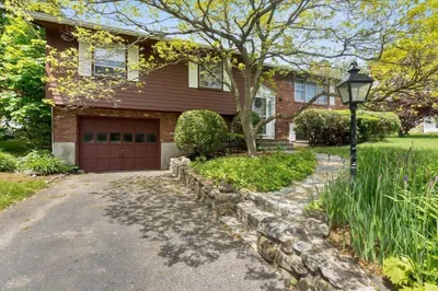 14 Paulette Dr