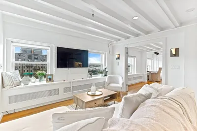 33 Commercial Wharf East #44