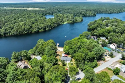 27 Wareham Lake Shore Dr 1
