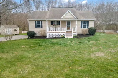 284 Hortonville Rd 1
