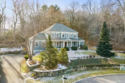 10 Luongo Farm Lane 1