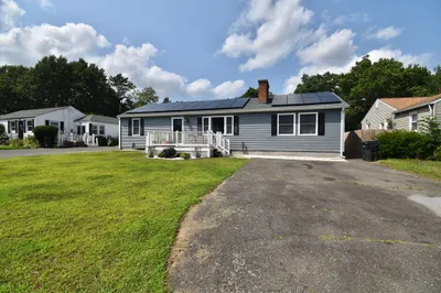 48 Gardens Dr 1