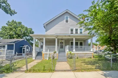 424 Carew St 1