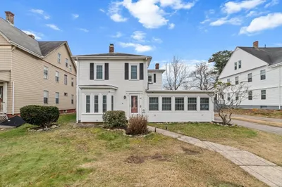38 Oak St